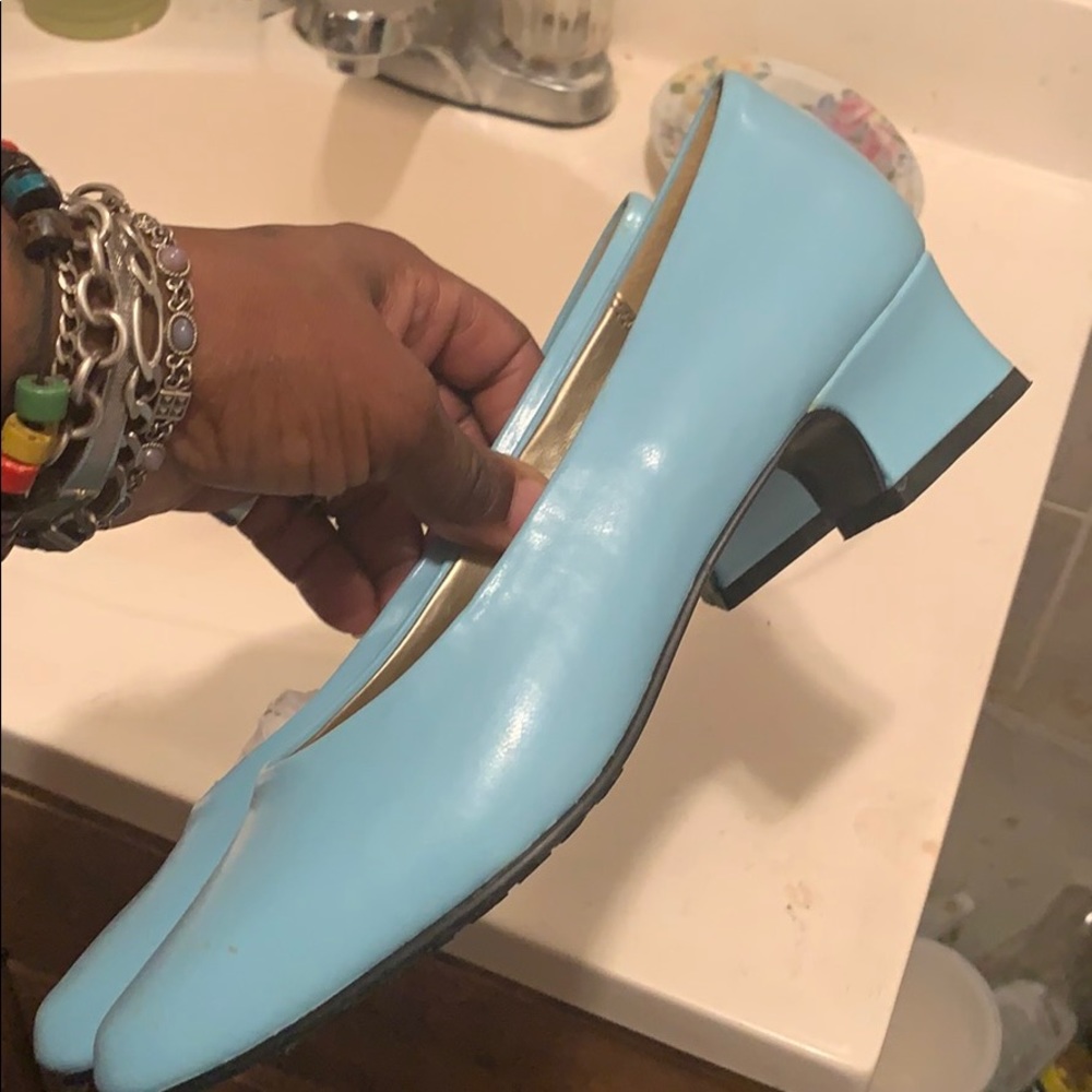 Soft Style Shoes View 6
